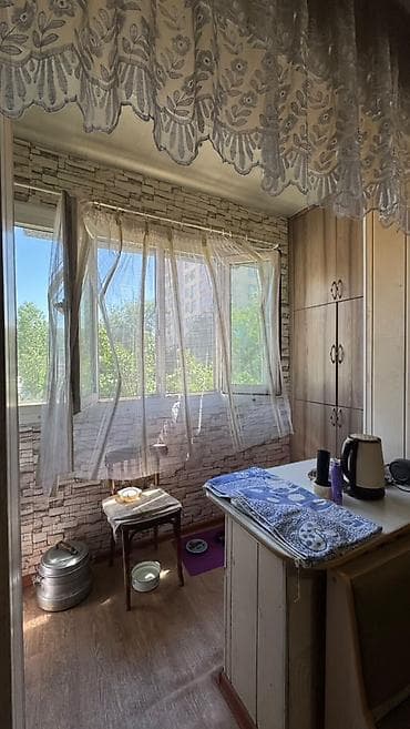 хата 2 этаж: 2 комнаты, 60 м², 106 серия, 2 этаж — 5
