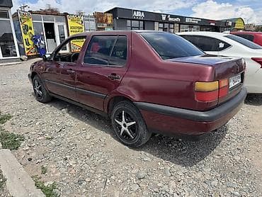 Унаа: Volkswagen Vento: 1994 г., 1.8 л, Кол менен иштөөчү, Бензин, Седан — 5