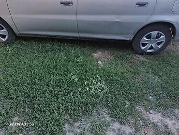 Toyota Nadia: 1998 г., 2 л, Автомат, Бензин, Минивэн