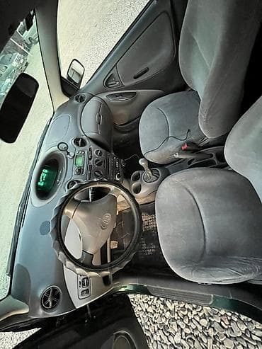 g2 master: Toyota Yaris: 2000 г., Механика, Бензин, Хэтчбэк — 7