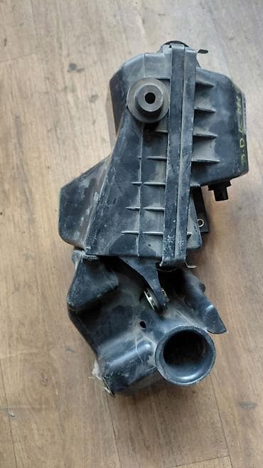1998: Бачок Mazda 1998 г., Б/у, Оригинал, Япония — 1