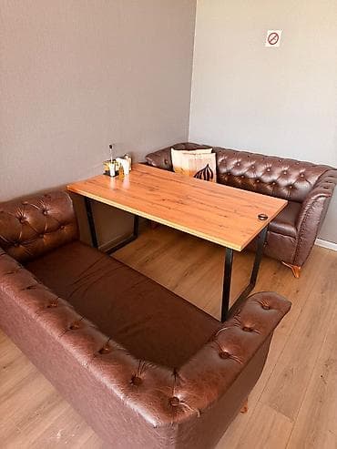 Стол и стул для кафе