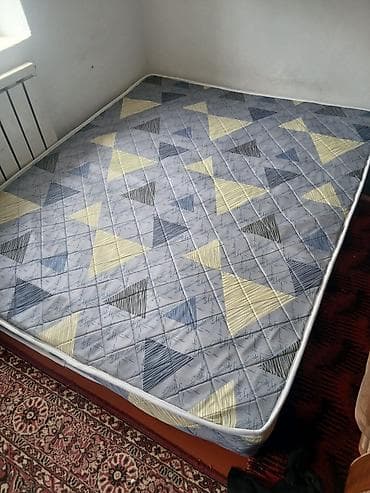 sofa bed: Спальный матрас, Б/у, Двуспальный, Пружинный, Синтепон, Матрасы средней жесткости — 2