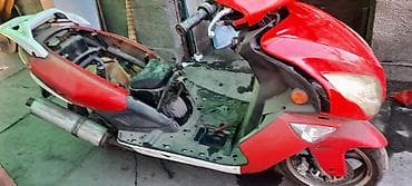 скутер на воде: Скутер Cobra (красный) - Кузов: обтекаемый пластик, двойная передняя — 3