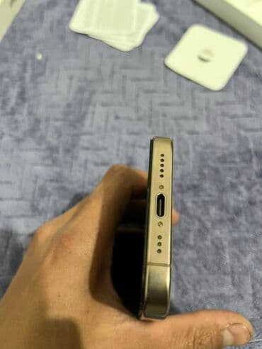 телефон айфон 16 про: IPhone 16 Pro, Б/у, 256 ГБ, Золотой, Защитное стекло, Коробка, 89 % — 2