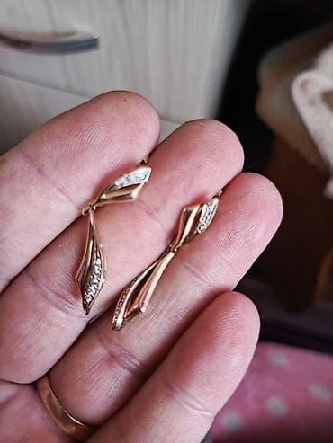 Серьги, Проба 585, Женские, Винтажный стиль, Б/у at lalafo.kg Серьги, Проба 585, Женские, Винтажный стиль, Б/у
