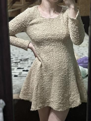 дордой женские куртки: Женское пальто-жакет цвета айвори 350 сом - Размер на бирке: S — 3