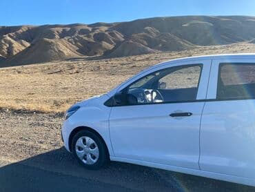 передвижные дома: Chevrolet Spark: 2018 г., 1 л, Вариатор, Бензиновая, Хэтчбэк — 6