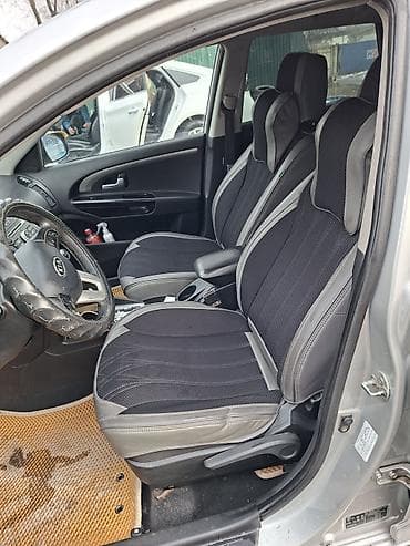 matiz bar: Kia Ceed: 2011 г., 1.6 л, Автомат, Газ, Универсал — 4