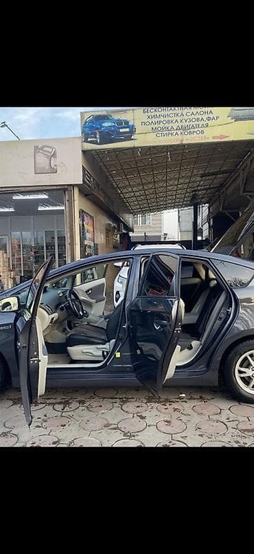 toyota prius 2016: Toyota Prius: 2011 г., 1.8 л, Автомат, Гибрид, Хэтчбэк — 2