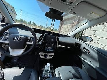 тесла модел с: Toyota Prius: 2017 г., 1.8 л, Вариатор, Гибрид, Лифтбек — 6