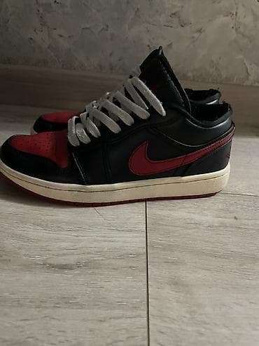 Мужские кроссовки, 39, Air Jordan, Б/у, цвет - Красный, Самовывоз