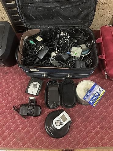 цифровой принтер: Лот ретро‑электроники и офисной техники, одним комплектом. В составе — 3