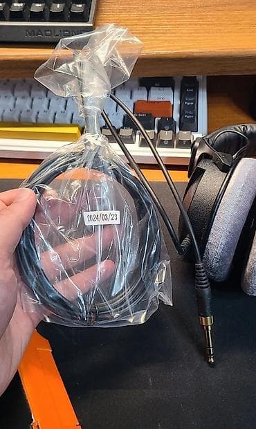 airpods node: Проводные накладные наушники, Beyerdynamic, Б/у, цвет - Черный — 3