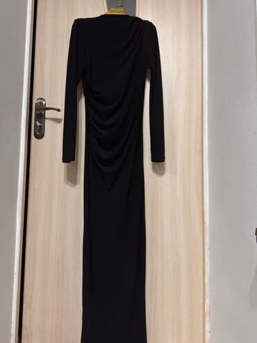 длинное черное платье с разрезом: 1) Шакарное элегантное платье с открытыми плечиками. Турция, в — 7