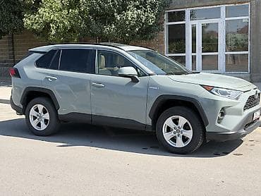 Toyota RAV4: 2019 г., 2.5 л, Автомат, Гибрид, Кроссовер — 1