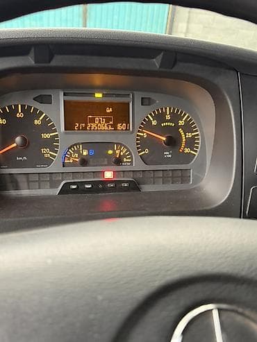 двигатель хонда степвагон бишкек: Жүк ташуучу унаа, Mercedes-Benz, Стандарт, 7 т, Колдонулган — 10