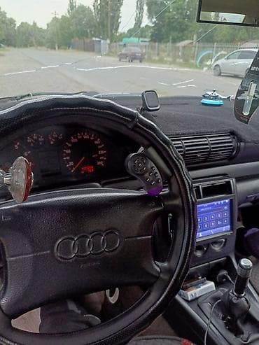серый gac aion s: Audi A4: 1995 г., 1.6 л, Механика, Бензин, Седан — 5