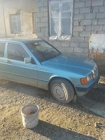 124 ешка: Mercedes-Benz 190: 1986 г., 2 л, Механика, Бензин, Седан — 3