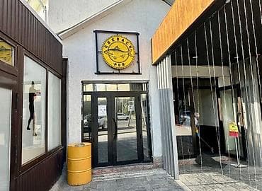 Сдается отдельно стоящее коммерческое помещение на первой линии, под