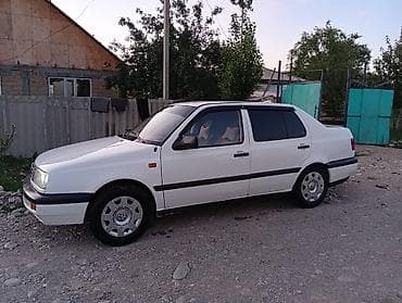 Volkswagen Vento: 1992 г., 1.8 л, Кол менен иштөөчү, Бензин, Седан
