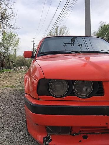 атбашы авто: BMW 5 series: 1990 г., Седан — 1