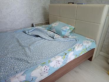 small table: Спальный гарнитур, Б/у, Двуспальная кровать, Кыргызстан, ДСП, Самовывоз, цвет - Бежевый — 4