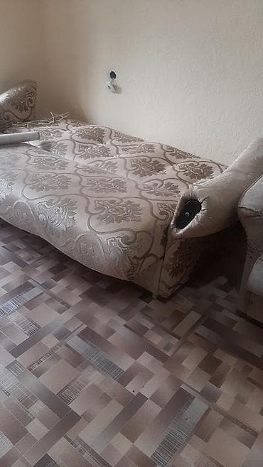 used bed: Прямой диван, Б/у — 4