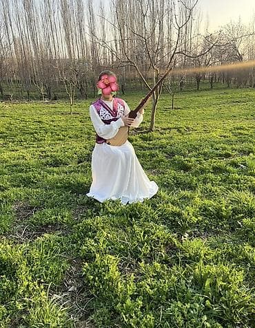 напрокат платья: Кыргыз улуттук койногу прокатка берилет.10-11жаштагы кыздарга — 1