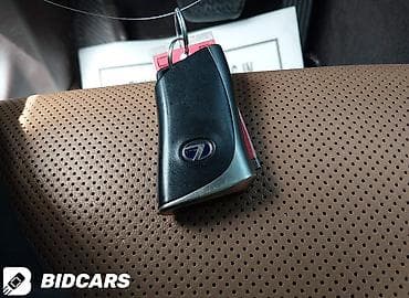 Lexus ES: 2019 г., 2.5 л, Гибрид, Седан — 7
