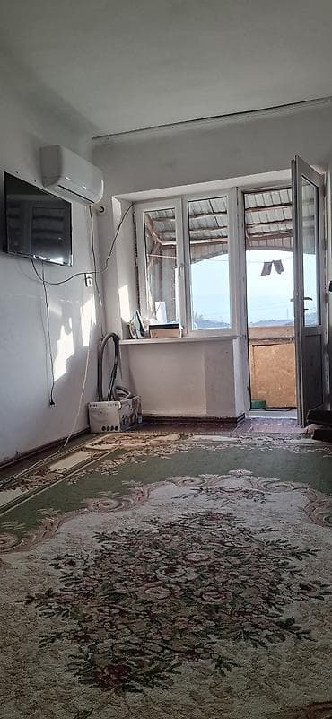 двухэтажный дом в бишкеке: 1 комната, 40 м², 3 этаж, Старый ремонт — 2