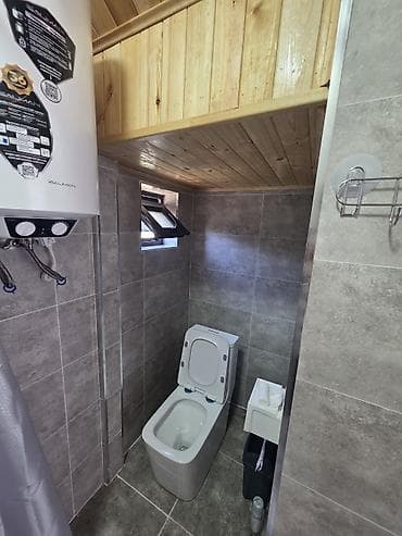 Ысык-Көлдө эс алуу: Уютный коттедж на Иссык-Куле — 200–250 м до берега Описание: - — 8