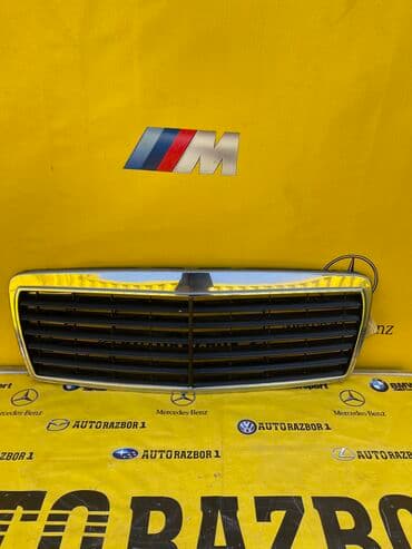 вентилятор на спринтер: Решетка радиатора Mercedes-Benz Оригинал — 1