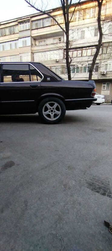 m5 cs: BMW 5 series: 1984 г., 3.2 л, Механика, Бензиновая, Седан — 2