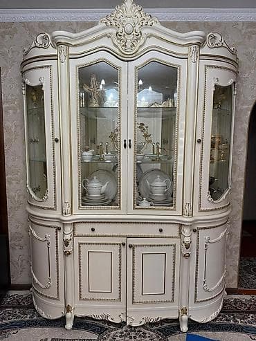 Витрина-буфет классический в идеальном состояние! - Материал