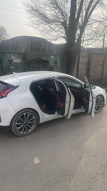 бампер на 124: Hyundai Veloster: 2020 г., 1.4 л, Автомат, Бензин, Хэтчбэк — 7