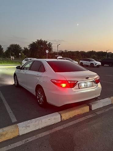 Продажа авто: Toyota Camry: 2016 г., Гибрид, Седан — 3