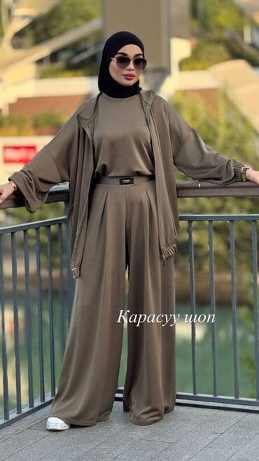 tio benetto куртка цена: Продаю новую женскую тройку (46 размер), цвет хаки. 🇹🇷 Производство — 1