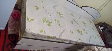 детская кровать с пеленальным столиком: Детская мебель: односпальная кровать с матрасом и комод-пеленатор — 3