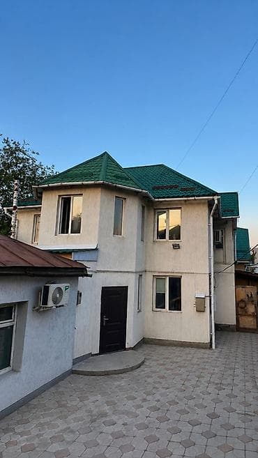 🏡 Срочно продаётся двухэтажный дом + полдома в Бишкеке 📍 Район