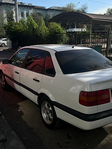 sprinter 2003: Volkswagen Passat: 1993 г., 1.8 л, Механика, Бензин, Седан — 6