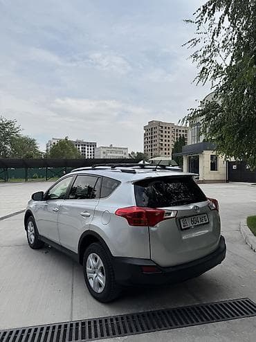 Toyota RAV4: 2014 г., 2.5 л, Автомат, Бензин, Кроссовер — 4