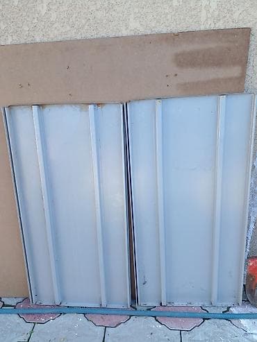 рефленый лист: Металлические панели (2 шт.) - Материал: металл с ребрами жесткости — 1