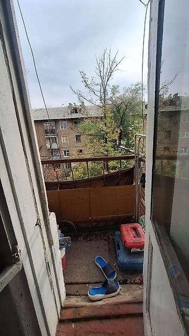 Недвижимость: 1 комната, 28 м², Хрущевка, 4 этаж, Старый ремонт — 4