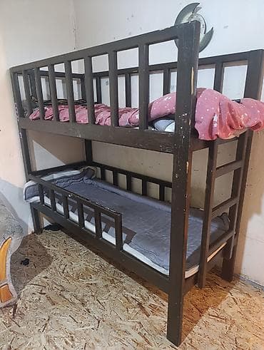 двухъярусная диван кровать: Двухъярусная деревянная кровать - Материал: массив дерева, прочная — 1