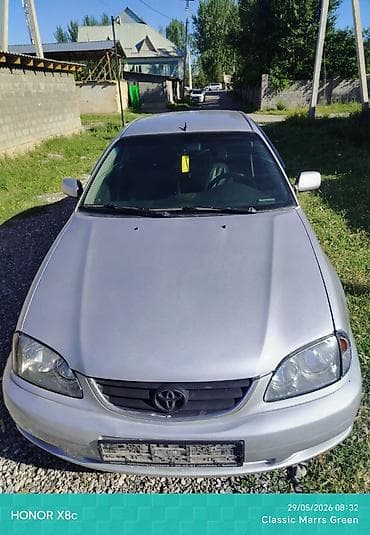 Toyota Avensis: 2002 г., 1.8 л, Механика, Бензин, Седан