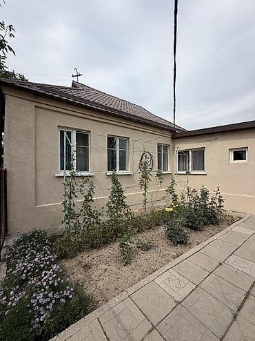 Кыймылсыз мүлк: 📍В Сокулуке продается дом расположенный на участке 15 соток 🏷️Об — 4