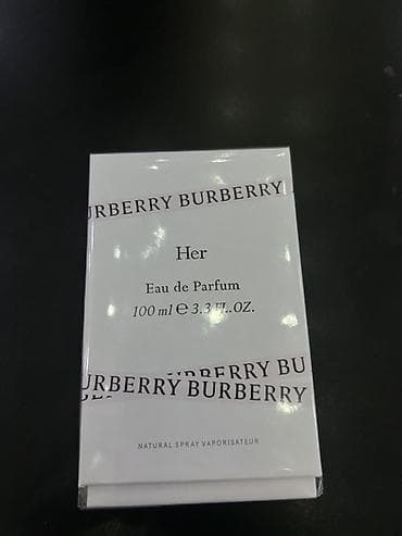 Личные вещи: Burberry Her Eau de Parfum, 100 мл (3.3 fl. oz.), спрей — 1