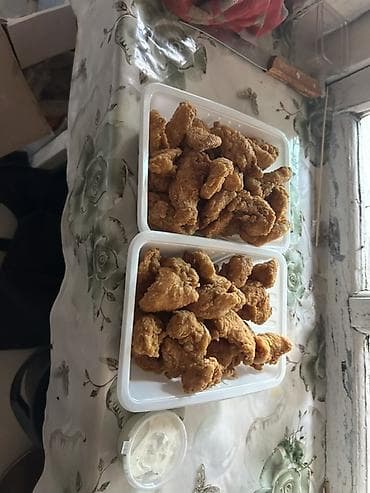 Куриные наггетсы и стрипсы в хрустящей панировке + фирменные соусы - — 1
