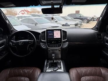 Toyota Land Cruiser: 2017 г., 4.6 л, Автомат, Бензин, Внедорожник